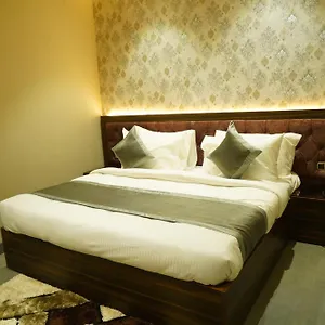Well Zirakpur Hotel